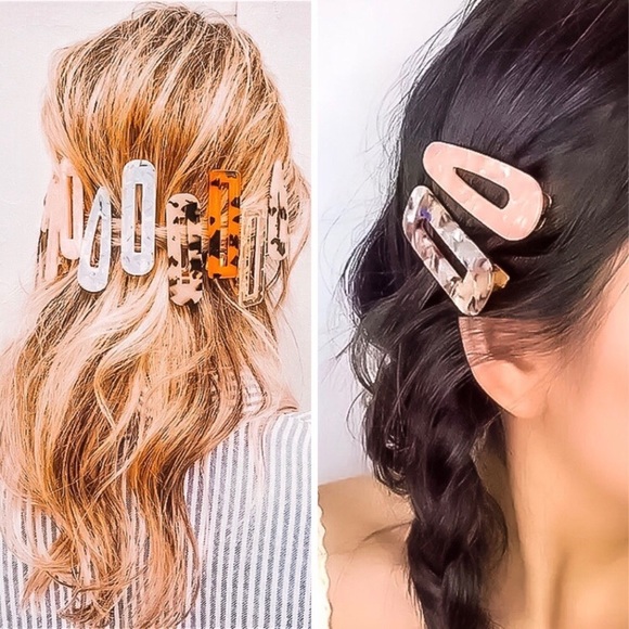 💚10/$10💚NEW Clear Golden Acrylic Triangular Hair Clip - Picture 5 of 6